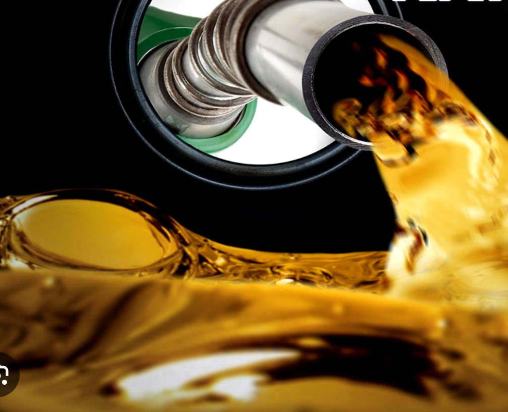 ⛽ Giá xăng và ảnh hưởng lên tiêu dùng